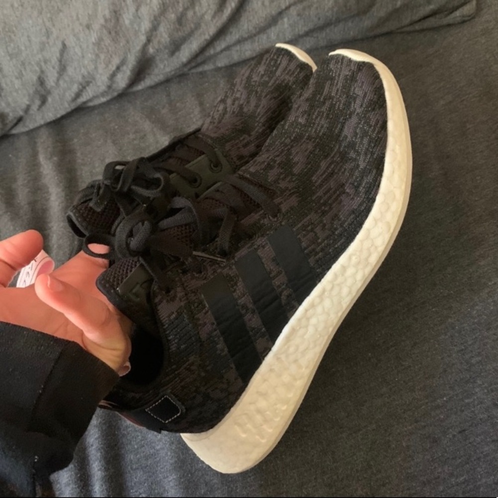 ADIDAS NMD R1